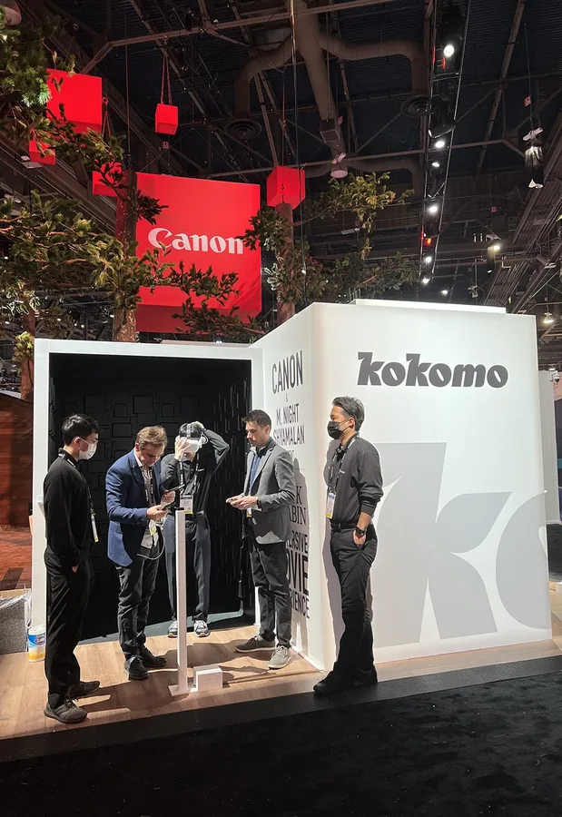 Kokomo VR demonstration booth and visitors at CES 2023.