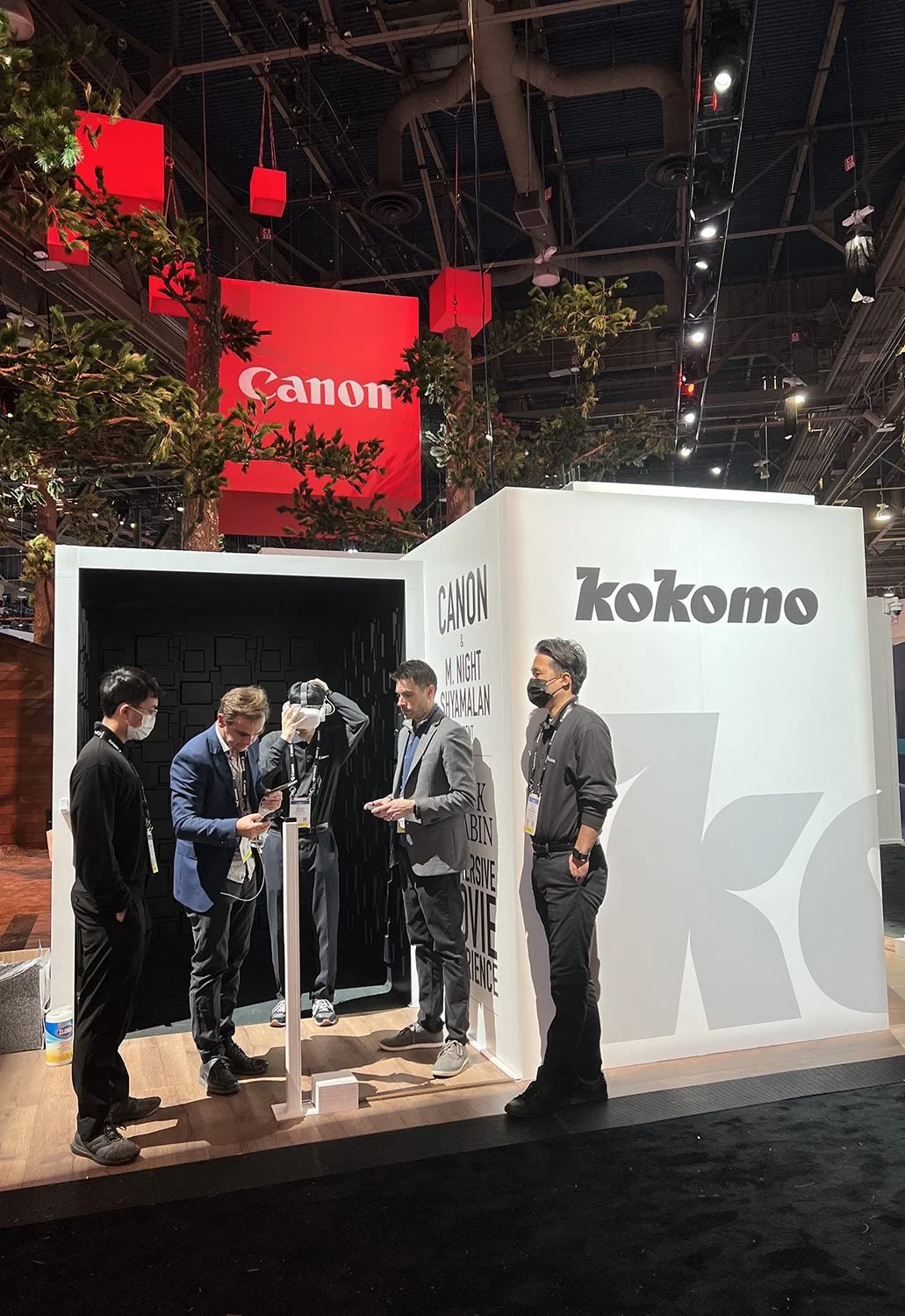 Kokomo VR demonstration booth and visitors at CES 2023.